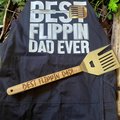Best Flippin Dad Ever Apron and Spatula Set | Funny Grill Dad Gift | BBQ Apron Gift Set | Father’s Day Cooking Gift | Grill Master Dad