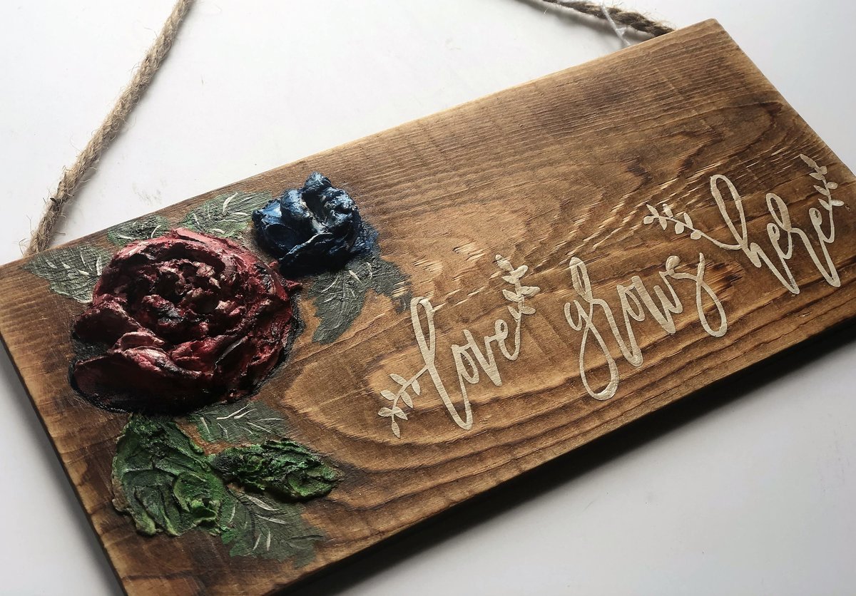 Love Grows Here Raised Flower Wood Hanging Sign