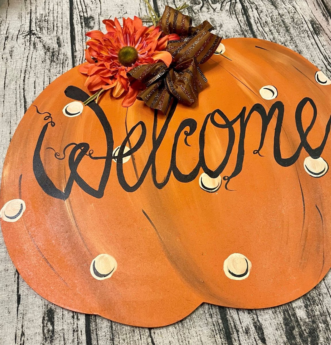 Welcome Polka Dot Pumpkin Wood Door Hanger