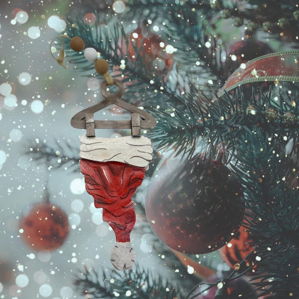 Hand-Painted Wooden Santa Hat Ornament – Rustic Christmas Tree Decoration